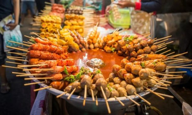 Street Food Terpopuler Yang Wajib Dicicipi Di Indonesia