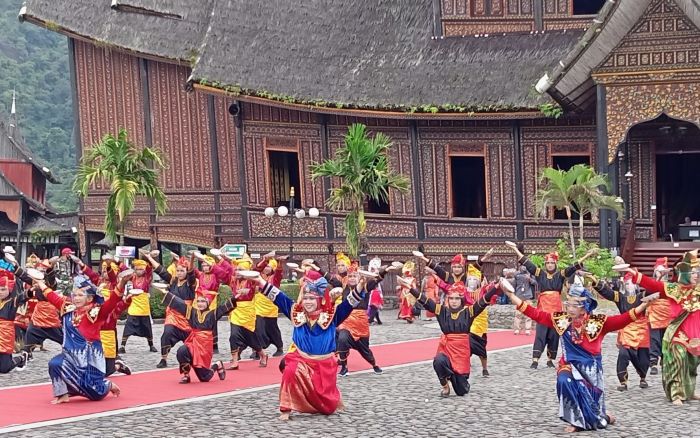 Keunikan Tradisi Lokal Yang Masih Dilestarikan Hingga Kini