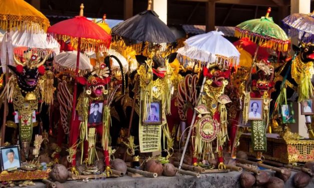 Ragam Tradisi Unik Di Indonesia Yang Masih Dilestarikan