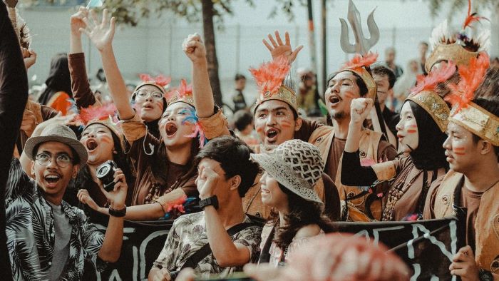 Kebiasaan Unik Generasi Muda Di Tengah Perubahan Zaman